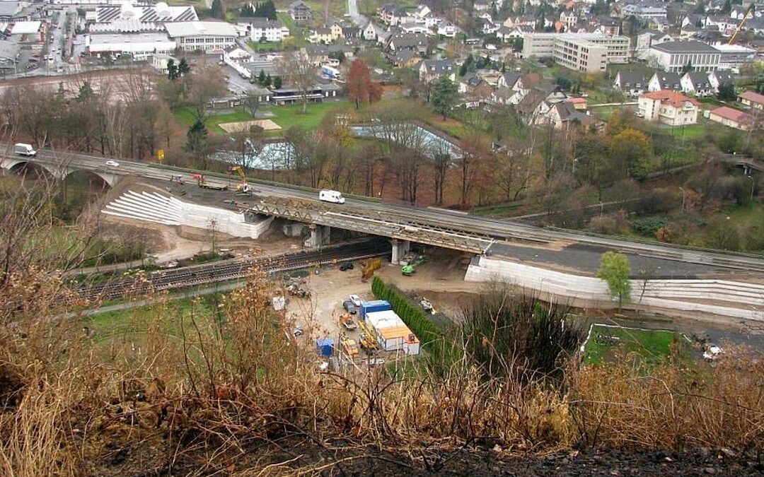 Überführung über die DB, B42 Unkel